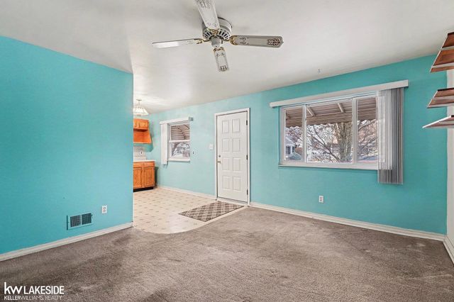 17245 Ivanhoe Street, Roseville, MI 48066