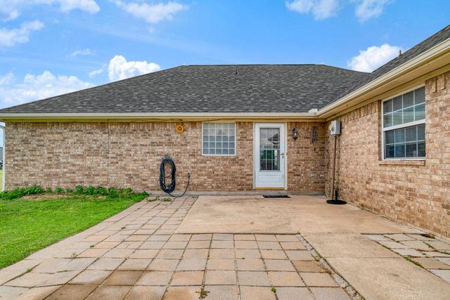 1000 Morgan, Blossom, TX 75462