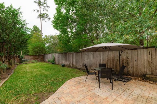 6 Avenswood Place, The Woodlands, TX 77382