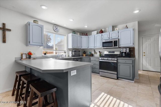 4252 N MAGNOLIA DR, Coeur D'alene, ID 83815