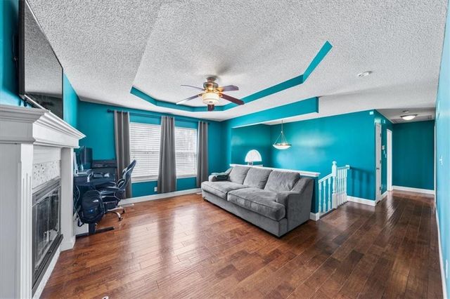 1723 S Whitney Drive, Independence, MO 64057