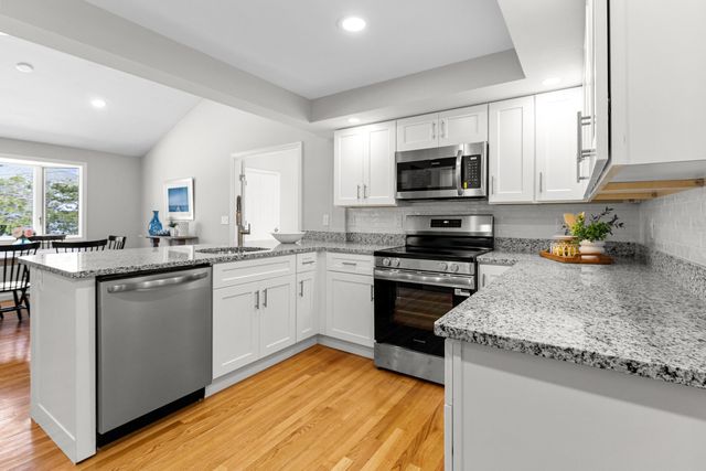 5 Bell Road 5, Bourne, MA 02532