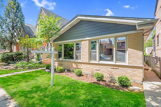 5848 N Drake Avenue, Chicago, IL 60659