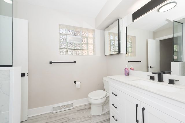 5848 N Drake Avenue, Chicago, IL 60659