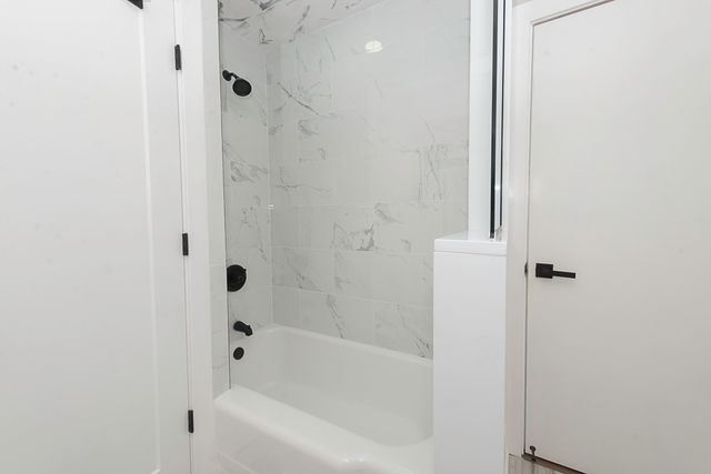 5848 N Drake Avenue, Chicago, IL 60659