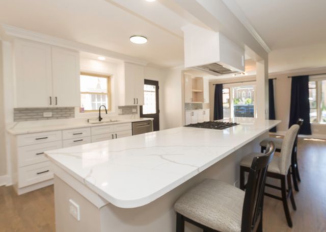 5848 N Drake Avenue, Chicago, IL 60659