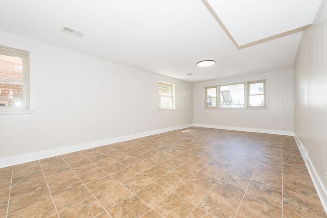 5848 N Drake Avenue, Chicago, IL 60659