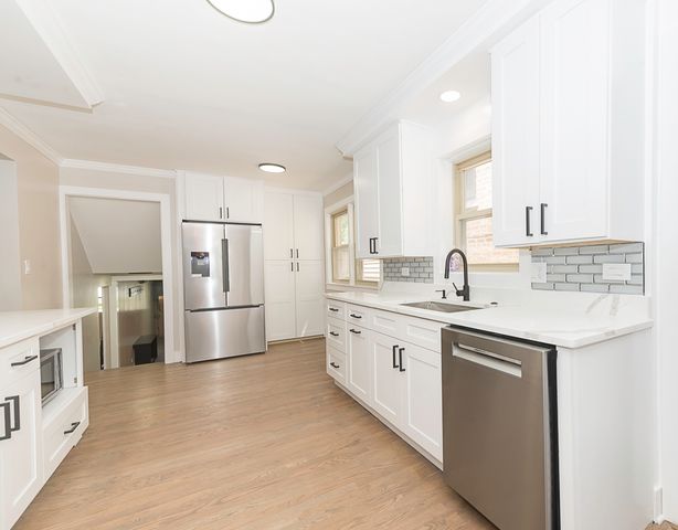 5848 N Drake Avenue, Chicago, IL 60659