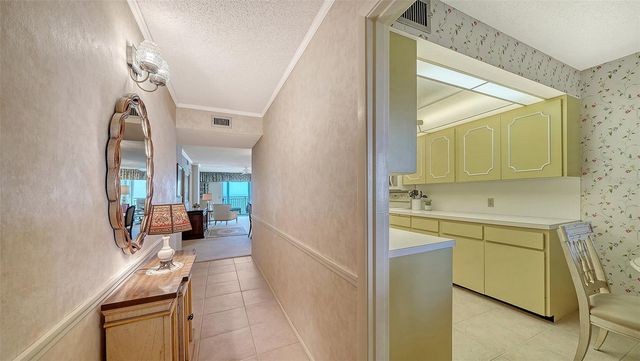 19 WHISPERING SANDS DRIVE 802, Sarasota, FL 34242