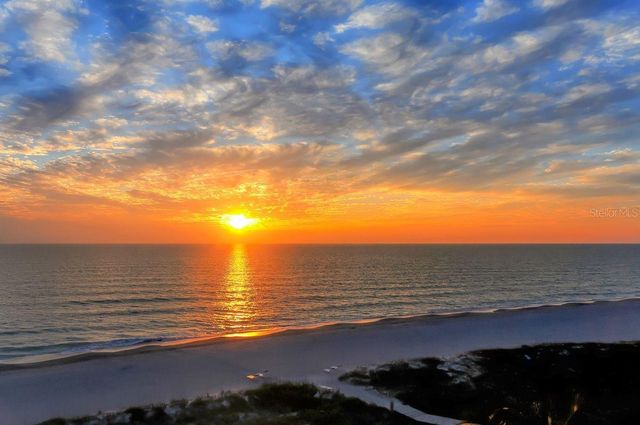 19 WHISPERING SANDS DRIVE 802, Sarasota, FL 34242