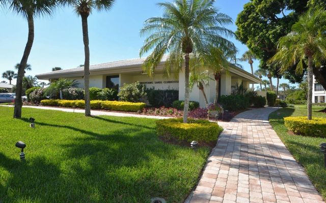 19 WHISPERING SANDS DRIVE 802, Sarasota, FL 34242