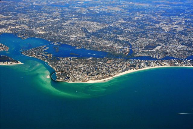 19 WHISPERING SANDS DRIVE 802, Sarasota, FL 34242