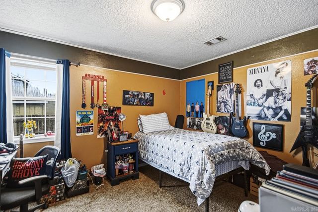 306 Meadow Creek Drive, Benton, AR 72015