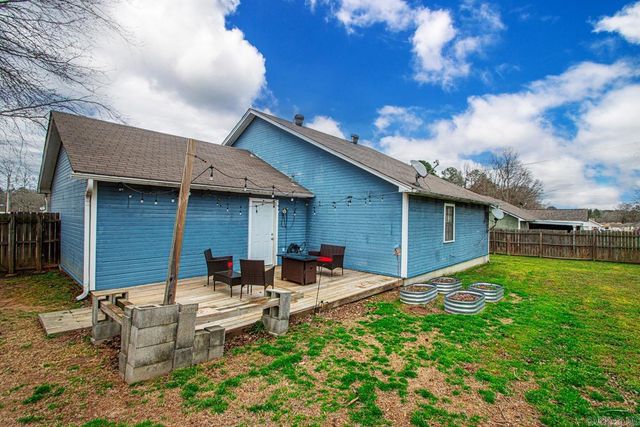 306 Meadow Creek Drive, Benton, AR 72015