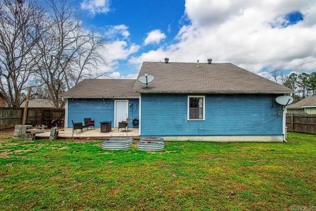 306 Meadow Creek Drive, Benton, AR 72015