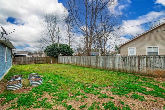 306 Meadow Creek Drive, Benton, AR 72015