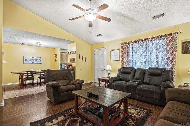 306 Meadow Creek Drive, Benton, AR 72015