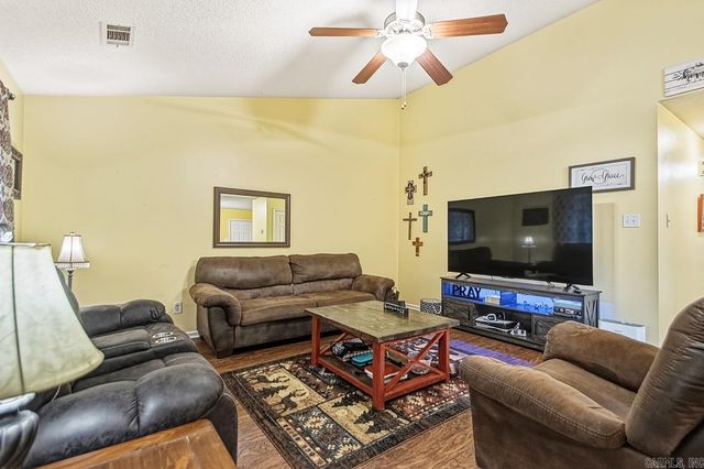 306 Meadow Creek Drive, Benton, AR 72015