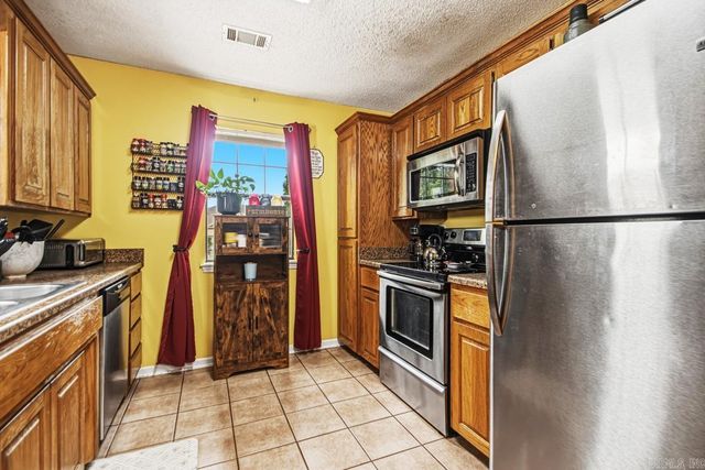 306 Meadow Creek Drive, Benton, AR 72015