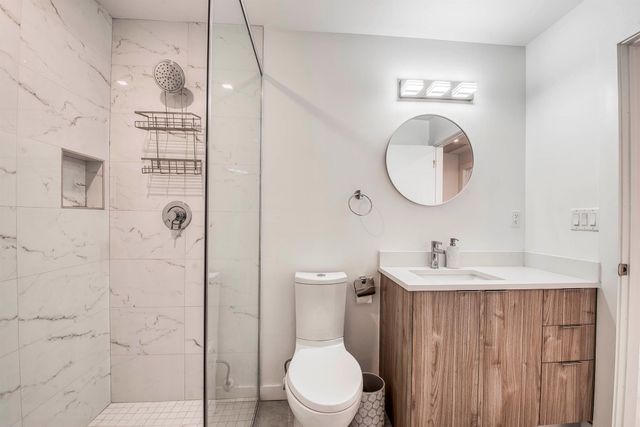 117 Lake Avenue 204, Lake Worth Beach, FL 33460