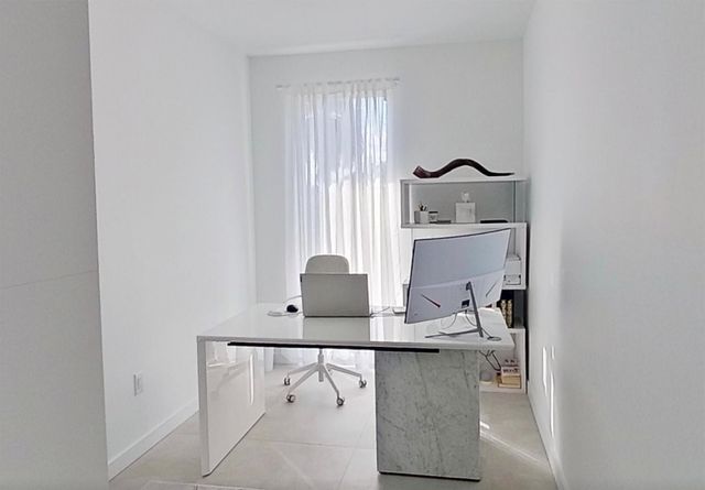 117 Lake Avenue 204, Lake Worth Beach, FL 33460