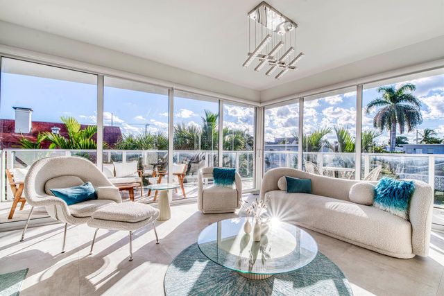 117 Lake Avenue 204, Lake Worth Beach, FL 33460