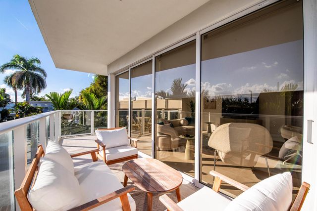 117 Lake Avenue 204, Lake Worth Beach, FL 33460