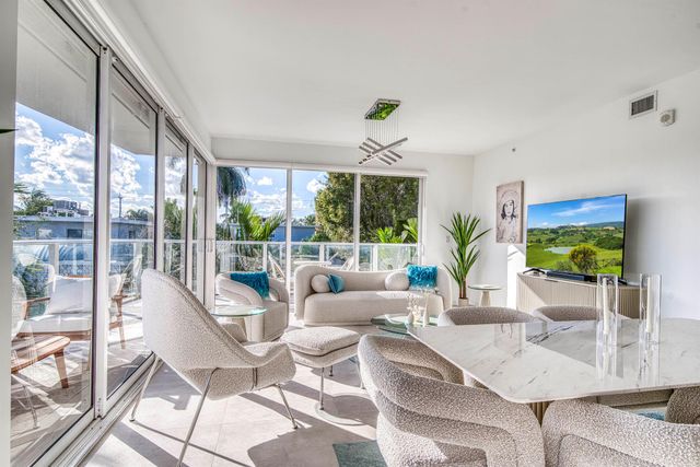 117 Lake Avenue 204, Lake Worth Beach, FL 33460