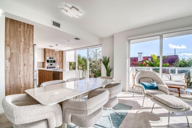 117 Lake Avenue 204, Lake Worth Beach, FL 33460