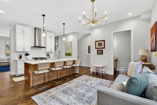 215 N Sarah Street 7, St Louis, MO 63108