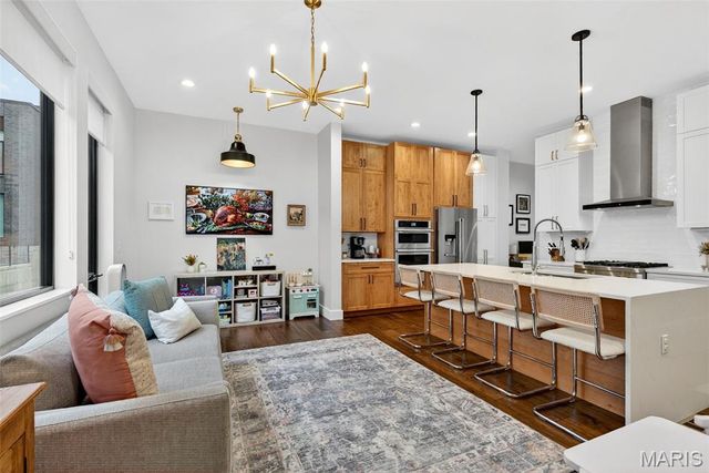 215 N Sarah Street 7, St Louis, MO 63108