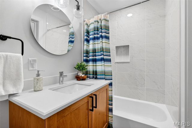 215 N Sarah Street 7, St Louis, MO 63108