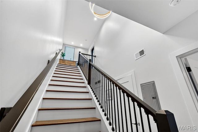 215 N Sarah Street 7, St Louis, MO 63108