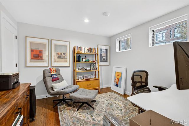 215 N Sarah Street 7, St Louis, MO 63108