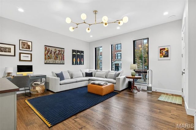 215 N Sarah Street 7, St Louis, MO 63108