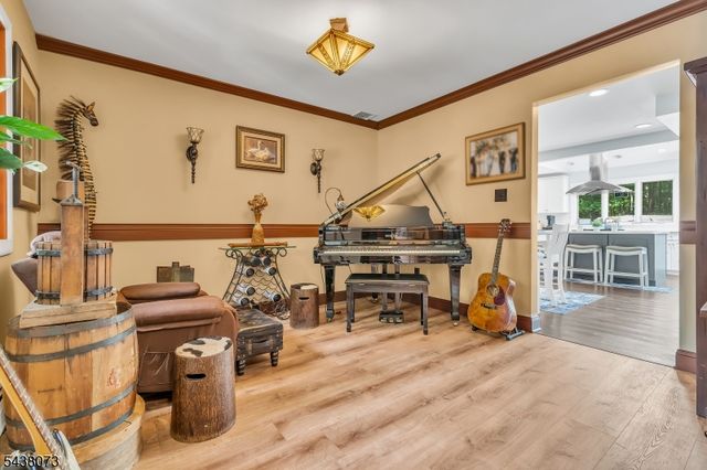 3 Kadel Dr, Mount Arlington Boro, NJ 07856