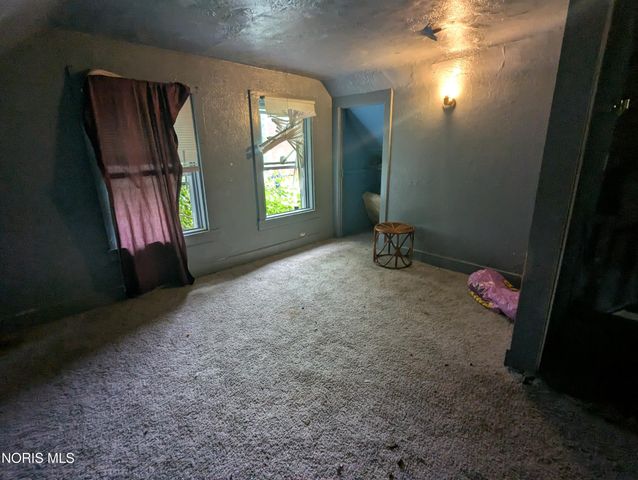 205 Courtland Avenue, Toledo, OH 43609
