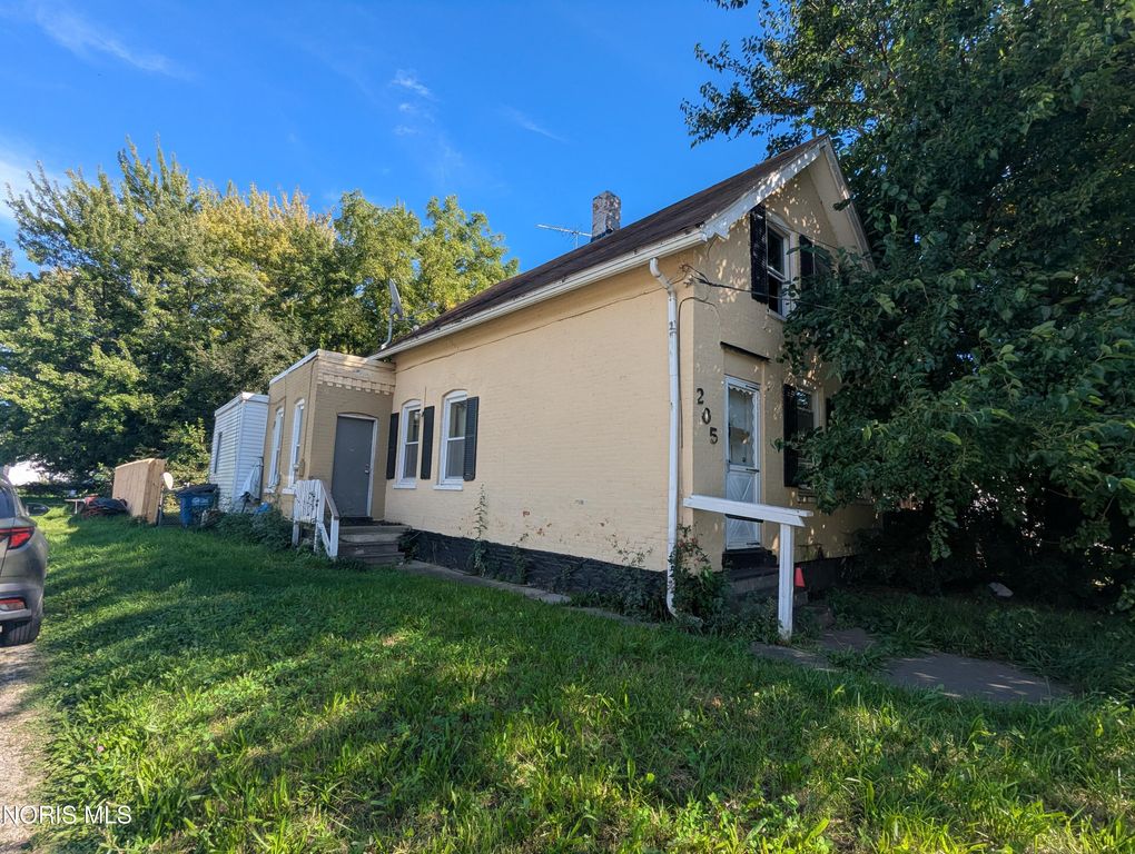 205 Courtland Avenue, Toledo, OH 43609