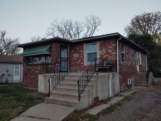 13407 Monticello Avenue, Robbins, IL 60472