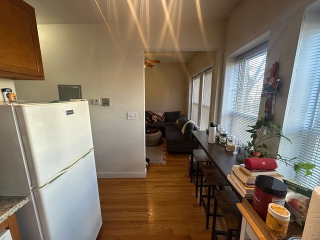 1054 Cambridge St 4F, Cambridge, MA 02139