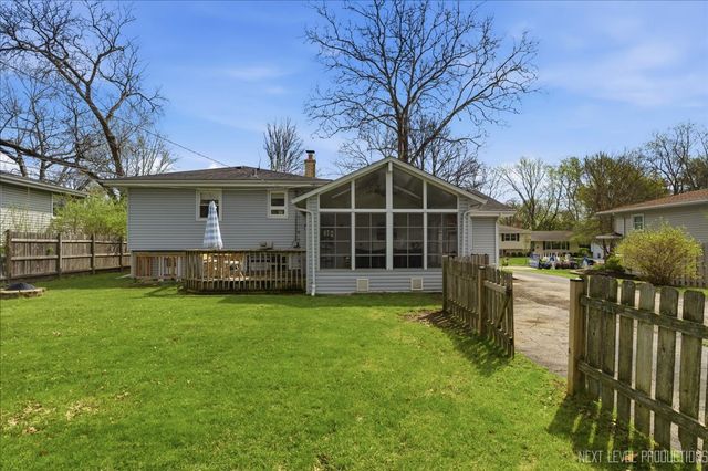 1209 Laurel Lane, Naperville, IL 60540