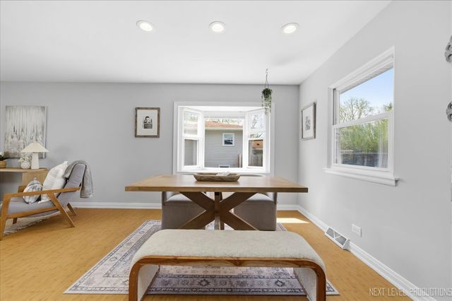 1209 Laurel Lane, Naperville, IL 60540