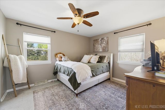 1209 Laurel Lane, Naperville, IL 60540