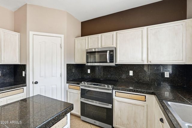 10726 E WALLFLOWER Lane, Florence, AZ 85132