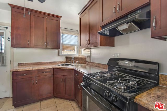 1118 Marlborough Avenue, Inglewood, CA 90302