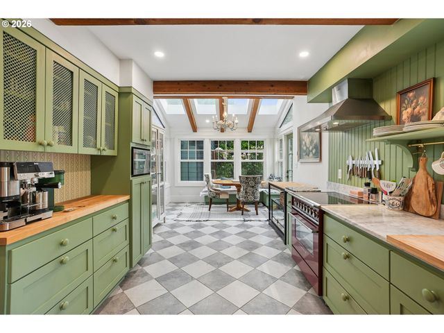 604 VAN BUREN St, Oregon City, OR 97045