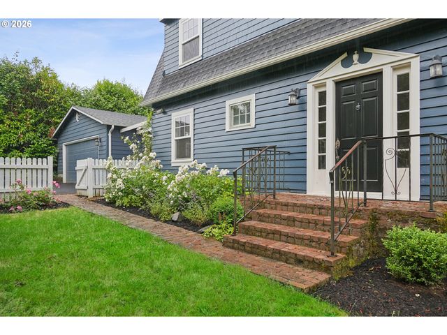 604 VAN BUREN St, Oregon City, OR 97045