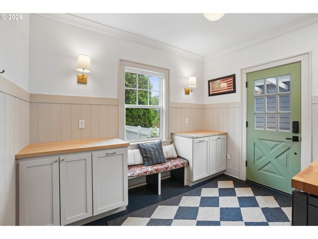 604 VAN BUREN St, Oregon City, OR 97045