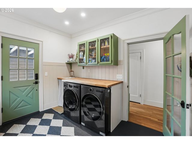 604 VAN BUREN St, Oregon City, OR 97045
