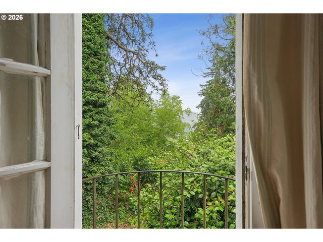 604 VAN BUREN St, Oregon City, OR 97045